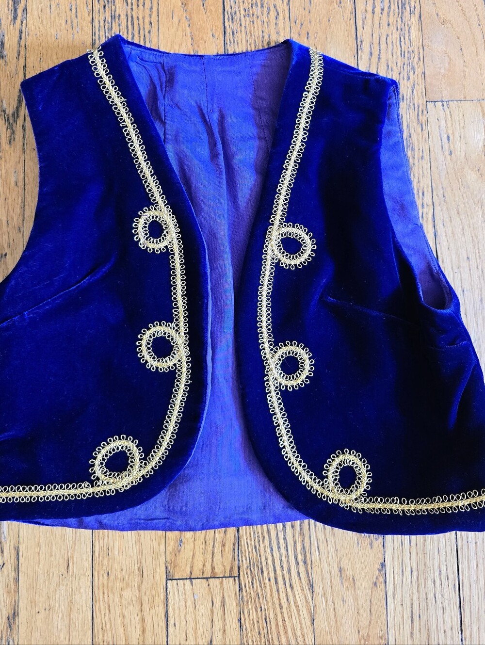 70s Vintage Boho Velvet Bolero and Mini Skirt Set - Picture 10 of 16